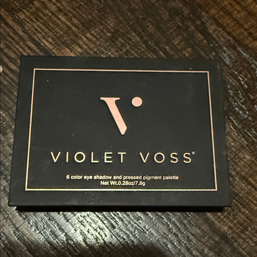 Violet Voss Black and Gold Eyeshadow Palette